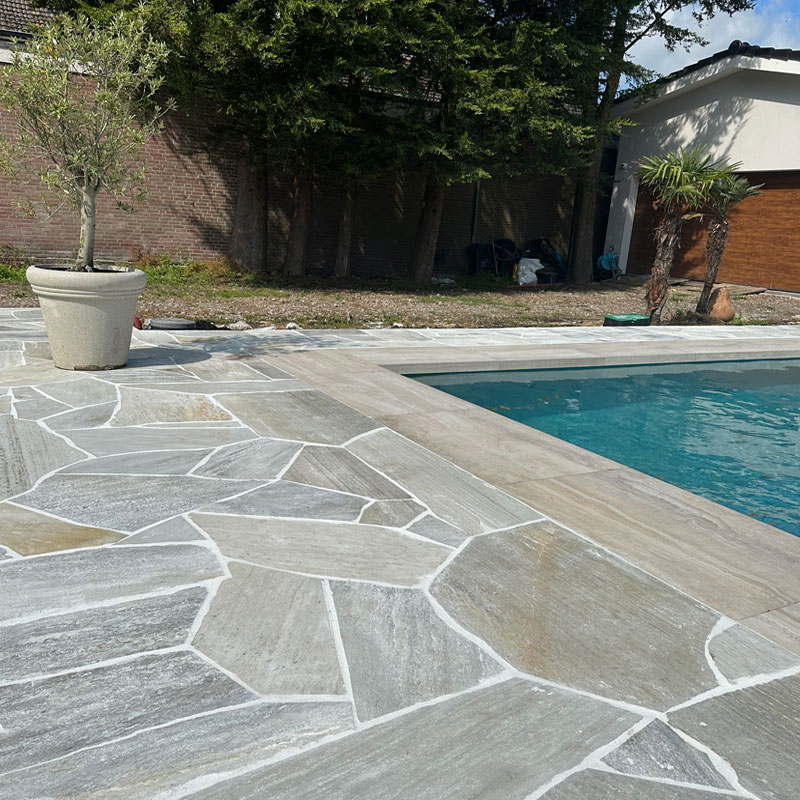 projectfoto flagstone terras en zwembadrand